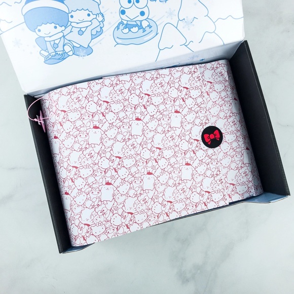 Sanrio Hello Kitty and Friends Crate Winter 2018 Subscription Box - Picture 2 of 11